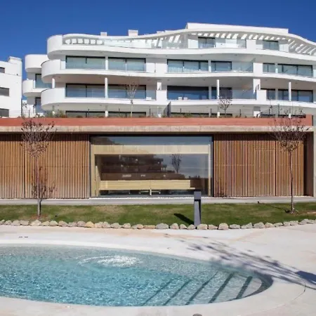 Vivi Homes - Higueron Premium Wellness, Sauna, Pool & Hot Tub