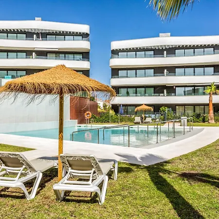 Vivi Homes - Higueron Premium Wellness, Sauna, Pool & Hot Tub דירה